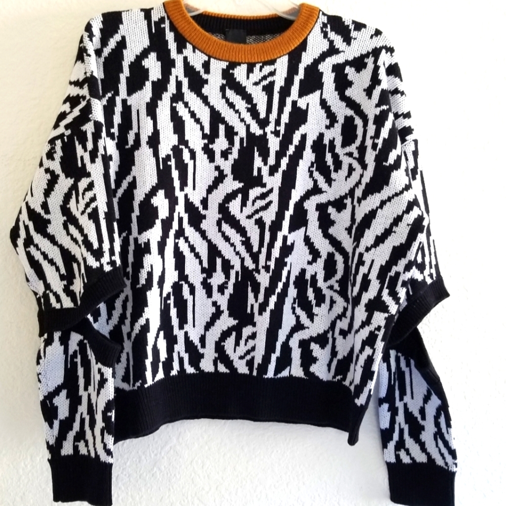 Pinko Jacquard Zebra Crewneck Slit Elbow Sweater Size Small Black White